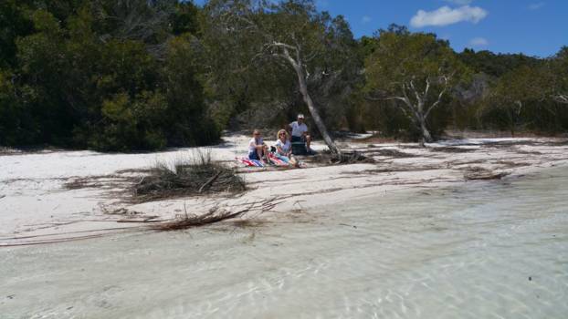 Gold Coast - Binnen meertjes met hagel witte zand standjes