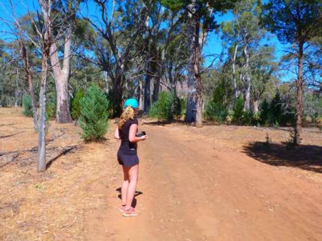 Flinders Ranges National Park - Walking through Flinders Rangers.