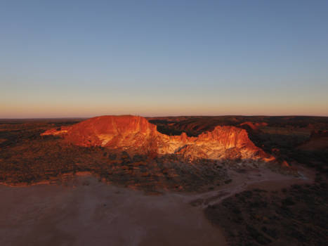 Victoria (Australië) - Rainbow valley bij avondzon