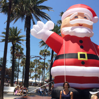 Manly Beach - Het is een warme warme kerst voor deze kerstman!