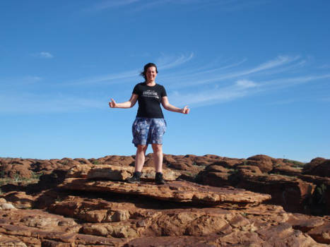 New South Wales - Beklimming Kings Canyon, filmlocatie van Priscilla Queen of the Desert.