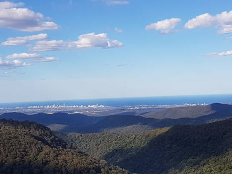 Queensland - National Park Springbrook met uitzicht op surfers paradise ;-)