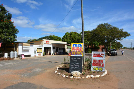 The Savannah Way - Mount Surprise, 64 inwoners rijk.