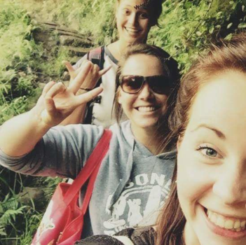 Blue Mountains - Strangers becoming friends