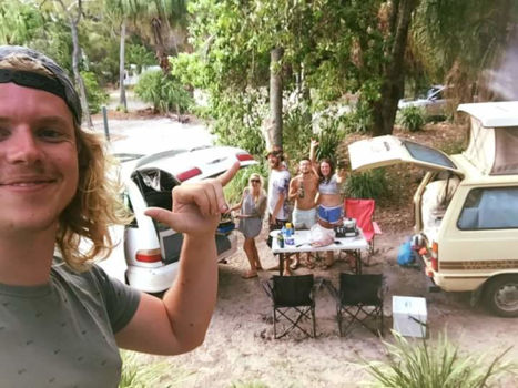 Brisbane - Na een dagje surfen, genieten van een bbq!