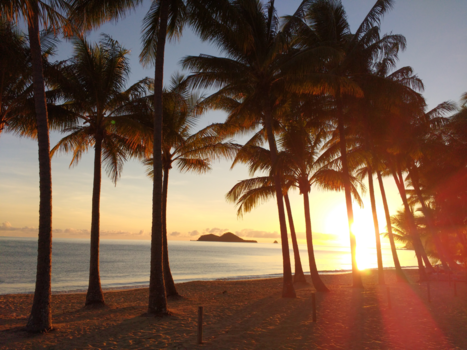 Queensland - Sunrise Sleeping on the beach