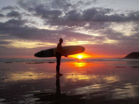 Rondreis oostkust Australië - Morning surf at Arrawarra