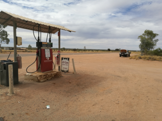 Australie - Verlaten tankstation in de outback