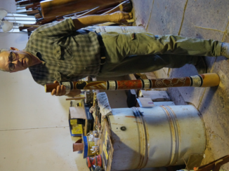 Reisroute dwars door de Outback - Maker van de digeridoo's