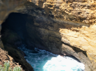 Great Ocean Road - Grot bij twelve apostles